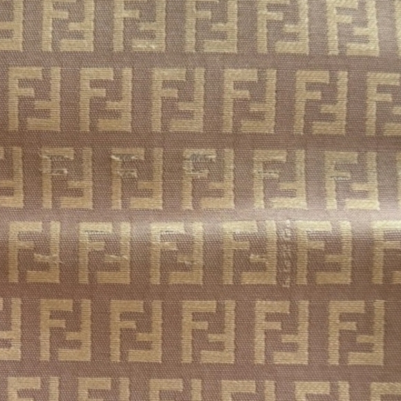 Fendi Long wallet. Gorgeous tan and cappuccino colors. - Picture 15 of 16